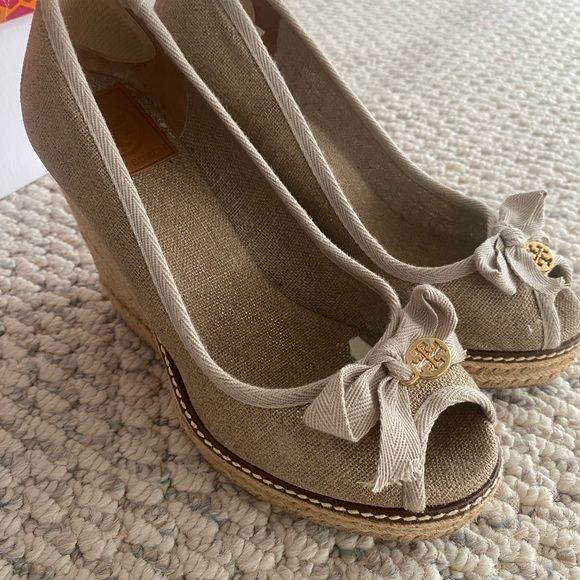 Tory Burch subtle metallic gold espadrilles - Picture 6 of 11